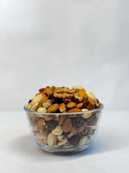 The 2KG Ultimate Crunch Combo: 777 Mix, Chilly Garlic Cashews, Pistachios