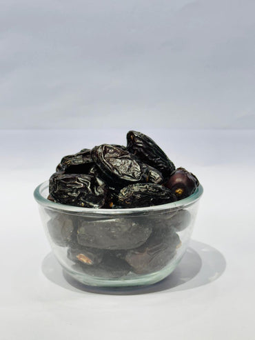 1.5kg Combo Pack: Chilly Garlic Cashews, Safawi Dates & 777 Mix