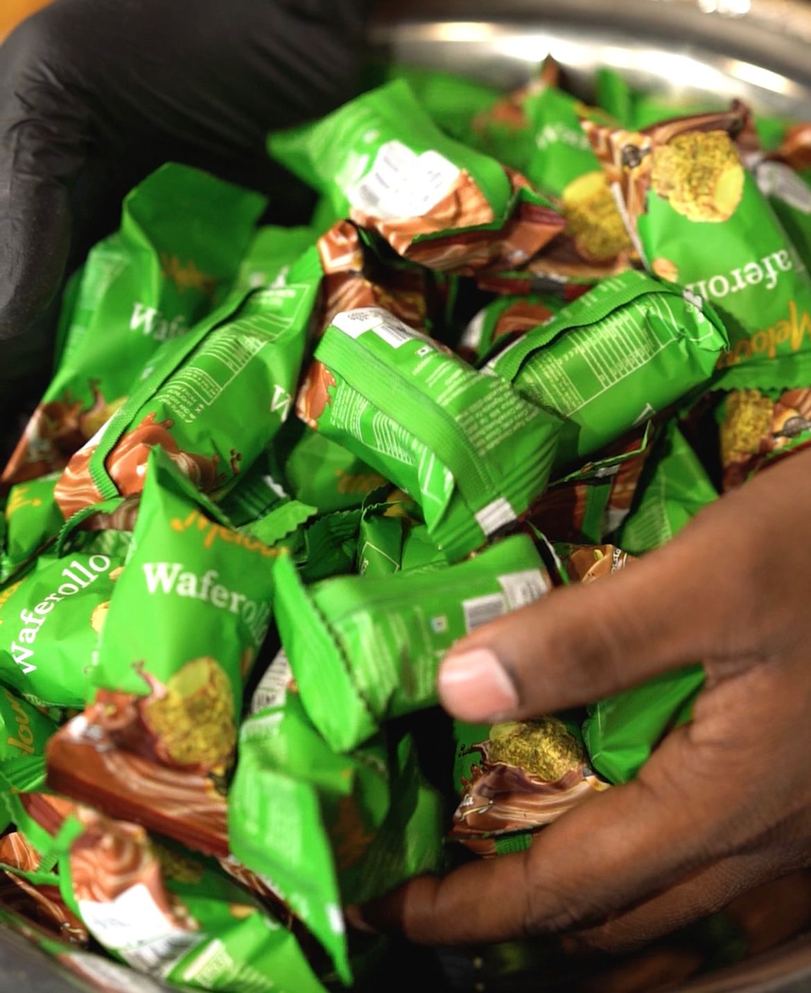 1.Waferollo Pistachios Choclate